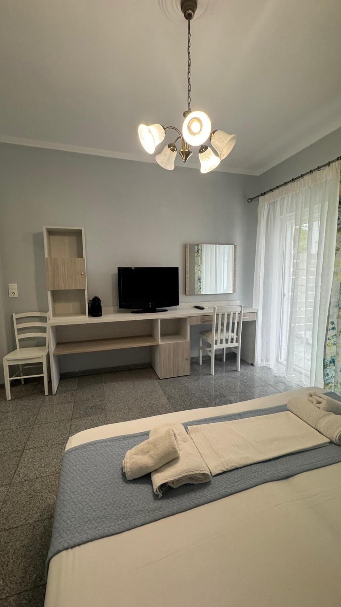 Diaporos Hotel Вурвуру Екстер'єр фото