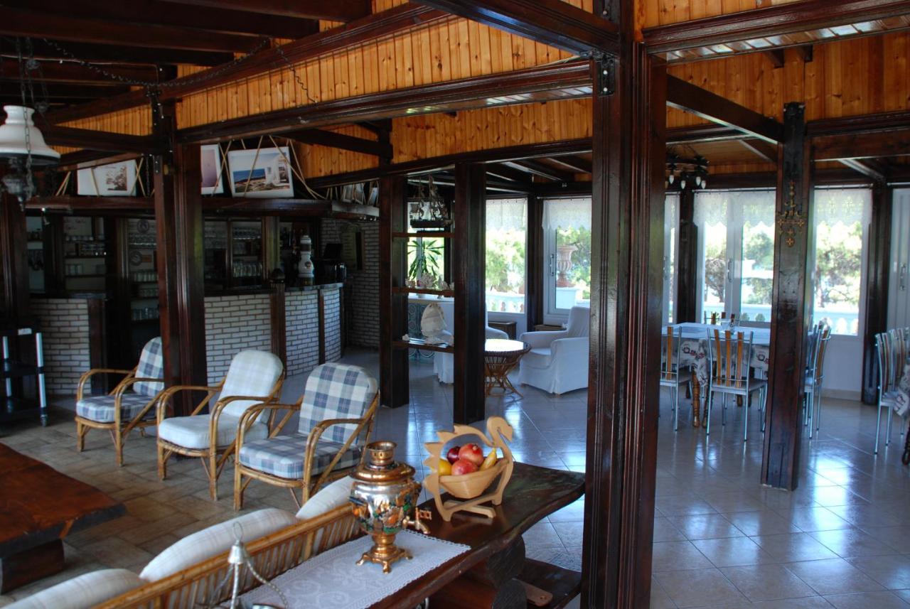 Diaporos Hotel Вурвуру Екстер'єр фото
